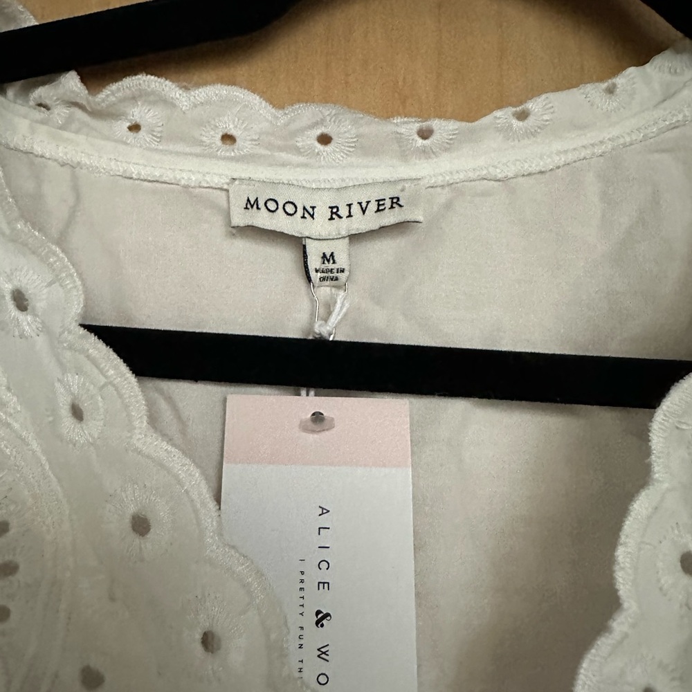 Moon River White Eyelet Lace-Up Cropped Blouse - Picture 2 of 4